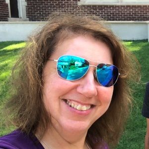 Meet your Posher, Nancy